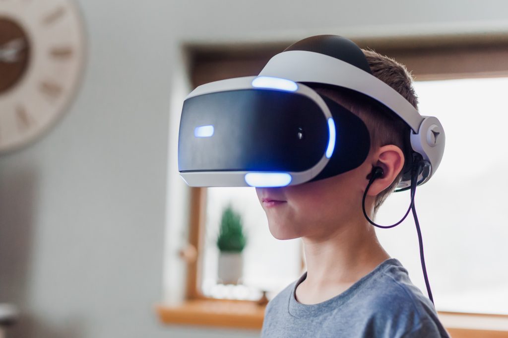 Apakah VR Berbahaya untuk Anak-anak? Begini Penjelasannya 
